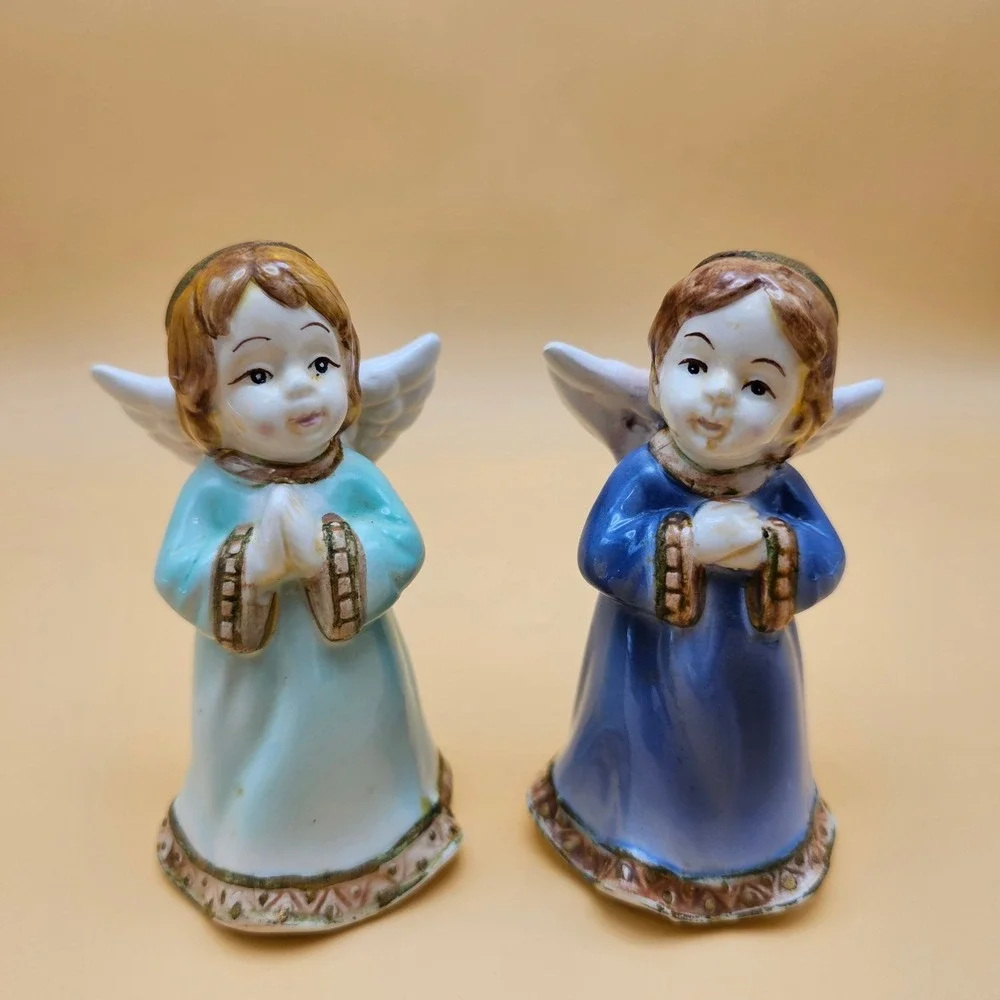 Ceramic‎ Angel Figurines Salt Pepper Shakers Praying Vintage Kitchen Decor Set